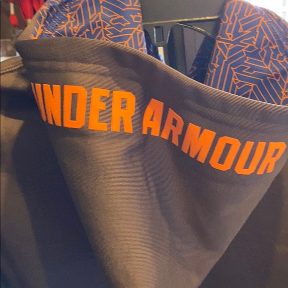 Like new Under Armour Storm Hoodie - Picture 2 of 4